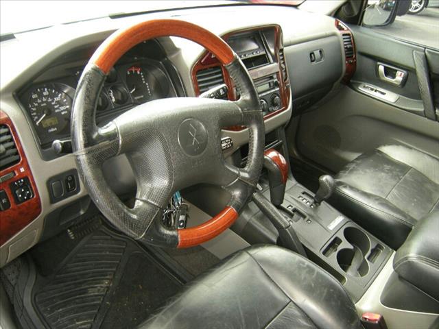 2003 Mitsubishi Montero Unknown