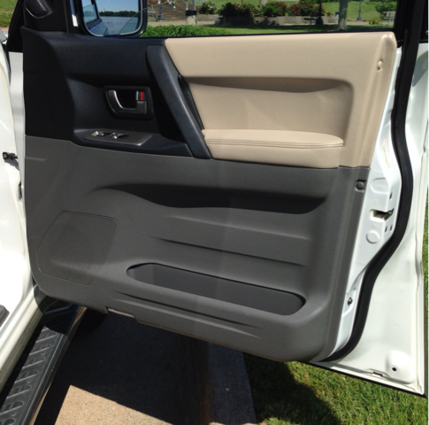 2003 Mitsubishi Montero Super