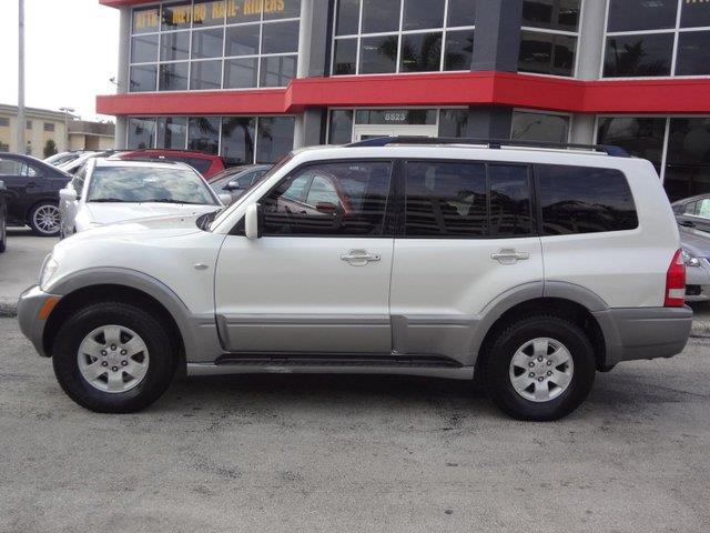 2004 Mitsubishi Montero 4DR
