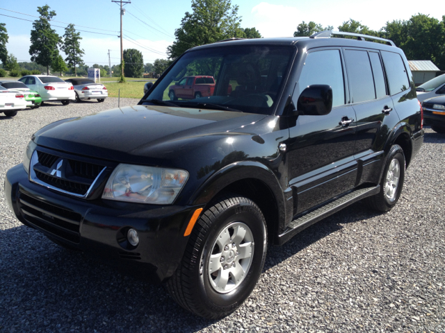 2004 Mitsubishi Montero Super