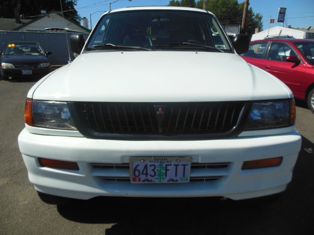 1997 Mitsubishi Montero Sport 3.2