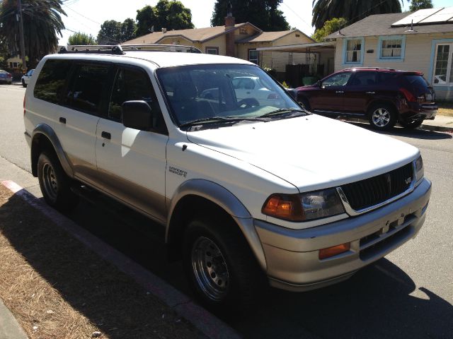 1997 Mitsubishi Montero Sport 3.2