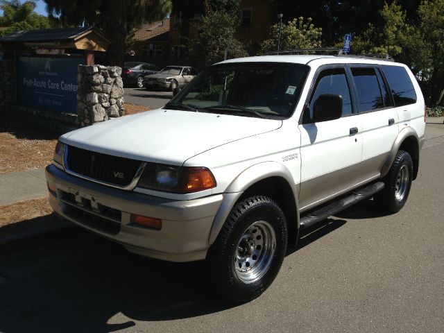 1997 Mitsubishi Montero Sport 3.2