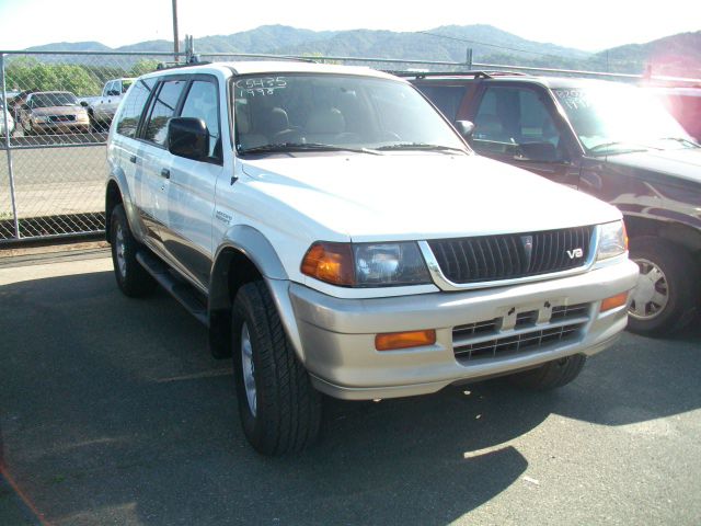1998 Mitsubishi Montero Sport Unknown