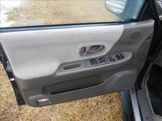 1999 Mitsubishi Montero Sport XLS