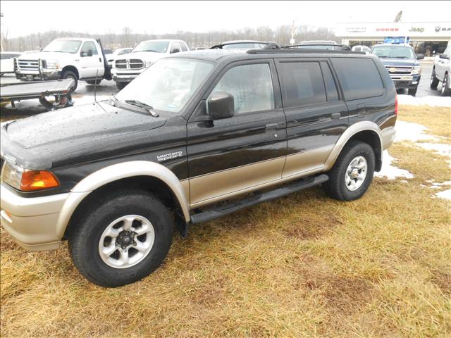 1999 Mitsubishi Montero Sport XLS