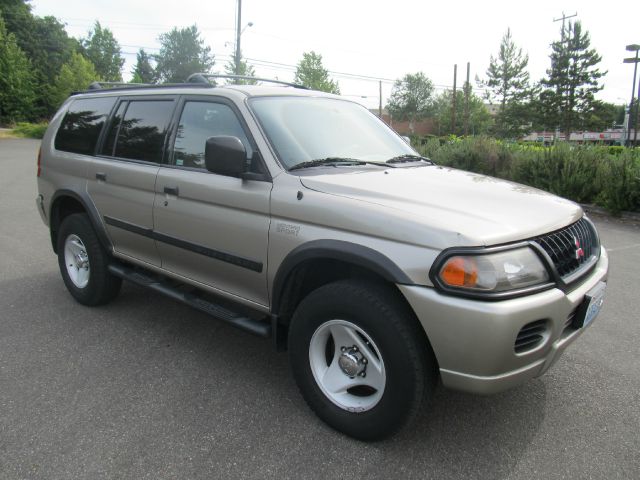 2000 Mitsubishi Montero Sport 3.2