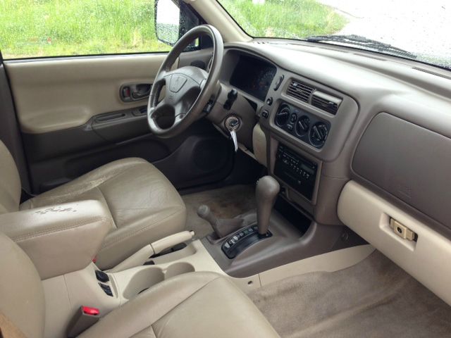 2000 Mitsubishi Montero Sport Super