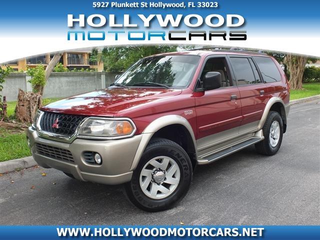 2000 Mitsubishi Montero Sport XLS
