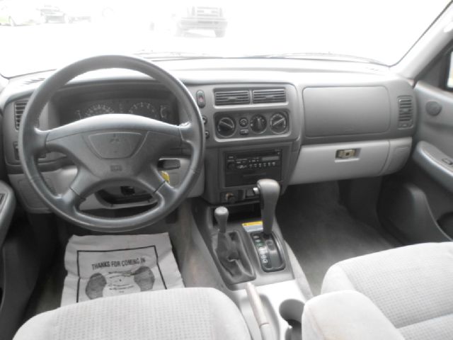 2000 Mitsubishi Montero Sport 3.2