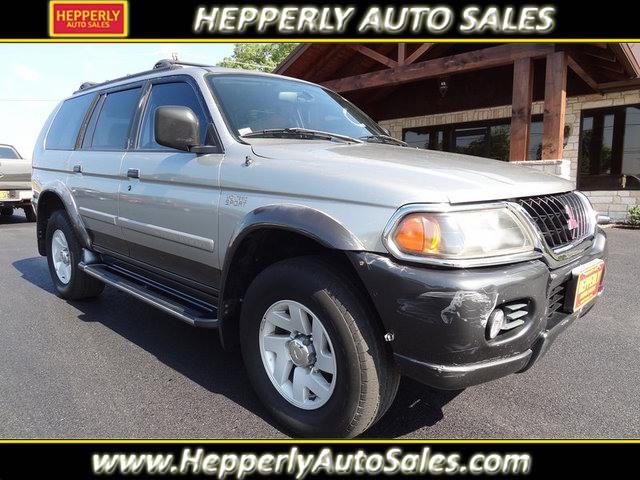 2000 Mitsubishi Montero Sport XLS