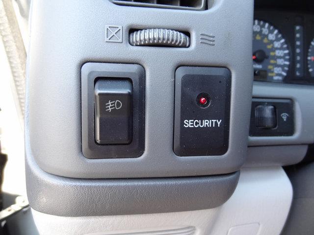 2000 Mitsubishi Montero Sport XLS