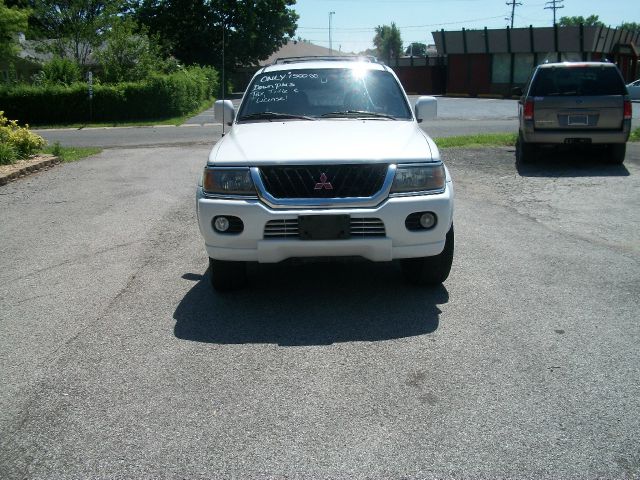2000 Mitsubishi Montero Sport Super