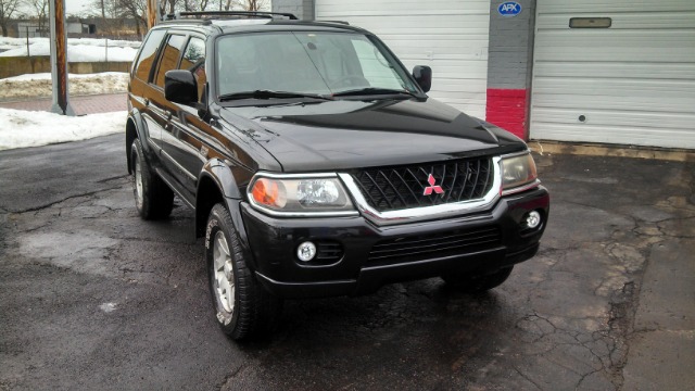 2000 Mitsubishi Montero Sport Super