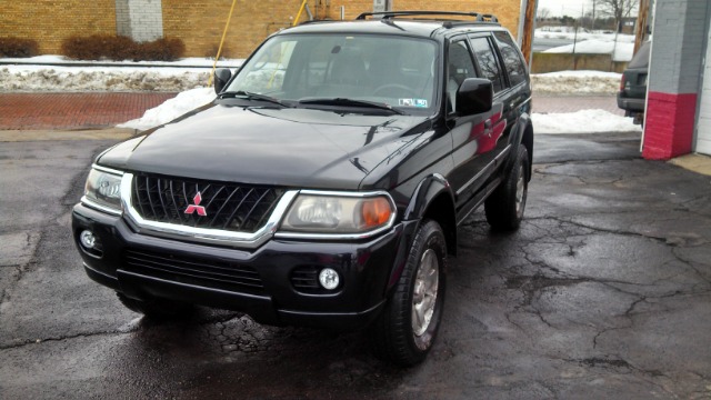 2000 Mitsubishi Montero Sport Super