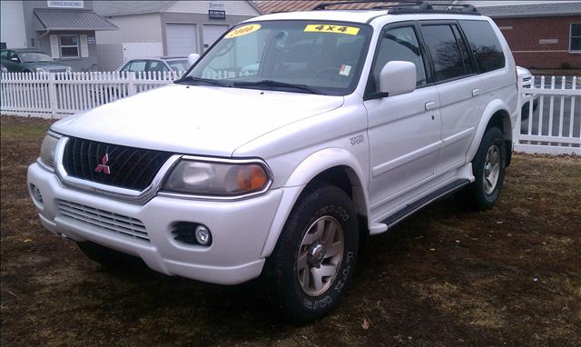 2000 Mitsubishi Montero Sport SLT 25