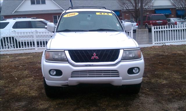 2000 Mitsubishi Montero Sport SLT 25