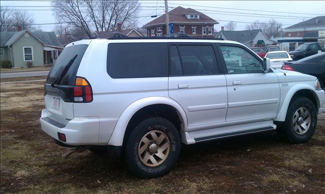 2000 Mitsubishi Montero Sport SLT 25