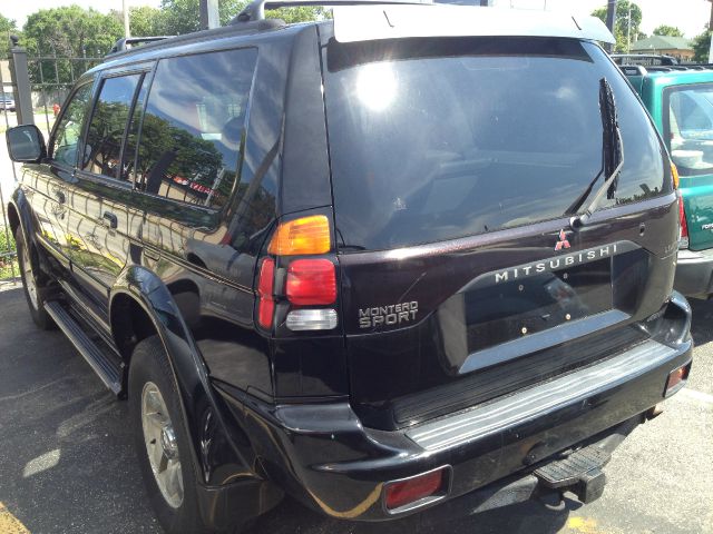 2000 Mitsubishi Montero Sport Super