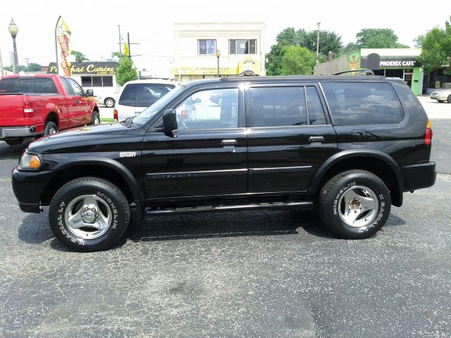 2000 Mitsubishi Montero Sport 3.2