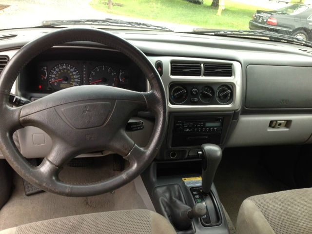 2001 Mitsubishi Montero Sport 2.0T Quattro Special Edition PKG