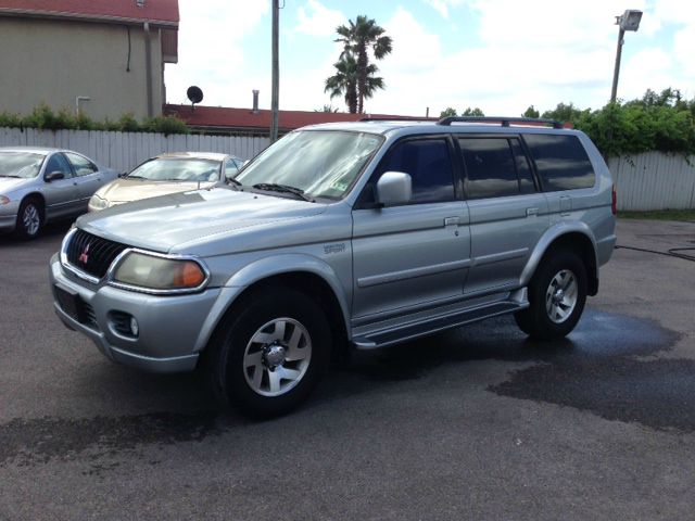 2001 Mitsubishi Montero Sport I Limited