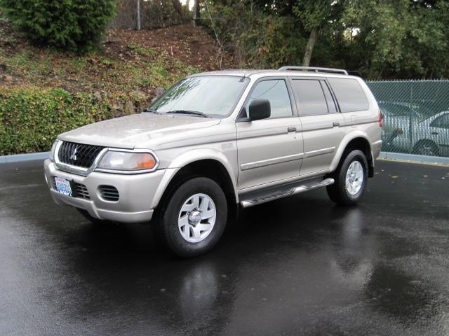 2002 Mitsubishi Montero Sport XLS