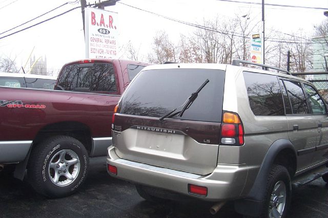 2002 Mitsubishi Montero Sport 3.2