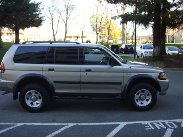 2002 Mitsubishi Montero Sport 3.2