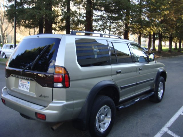 2002 Mitsubishi Montero Sport 3.2