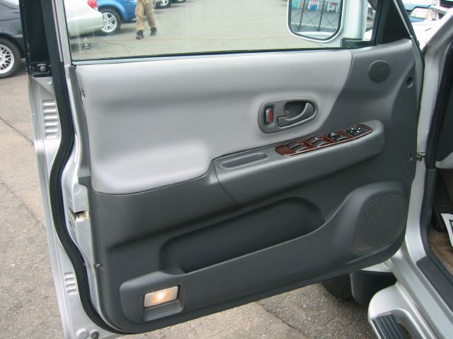 2002 Mitsubishi Montero Sport Super