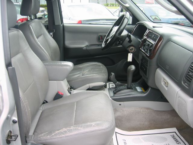 2002 Mitsubishi Montero Sport Super