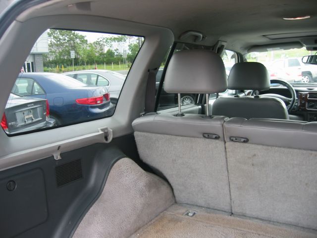 2002 Mitsubishi Montero Sport Super