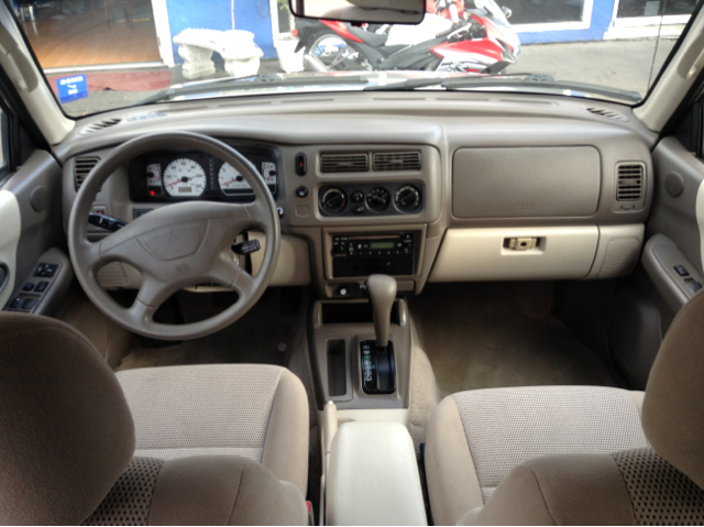 2002 Mitsubishi Montero Sport 3.0cl W/leath