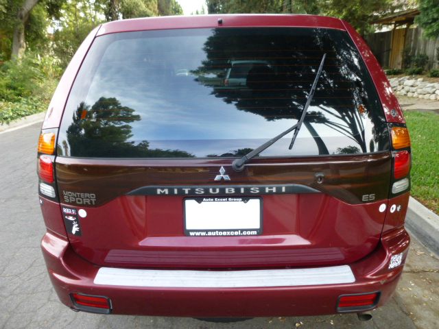 2002 Mitsubishi Montero Sport Megacab SLT, Hemi, Nerf Bars