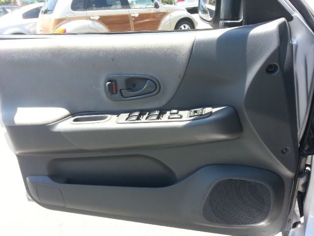 2002 Mitsubishi Montero Sport Megacab SLT, Hemi, Nerf Bars