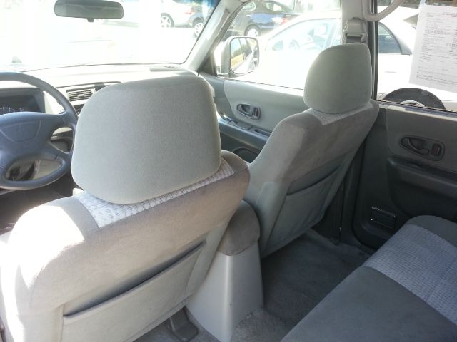 2002 Mitsubishi Montero Sport Megacab SLT, Hemi, Nerf Bars