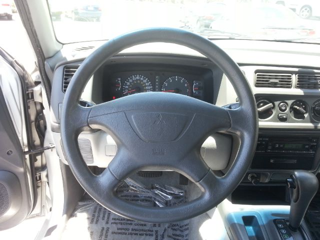 2002 Mitsubishi Montero Sport Megacab SLT, Hemi, Nerf Bars