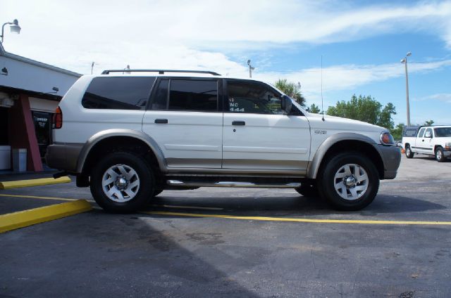 2002 Mitsubishi Montero Sport Reg Cab 159.5 WB C5B