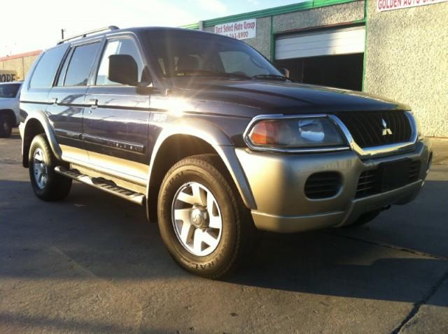 2002 Mitsubishi Montero Sport XLS