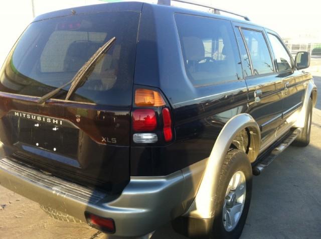 2002 Mitsubishi Montero Sport XLS