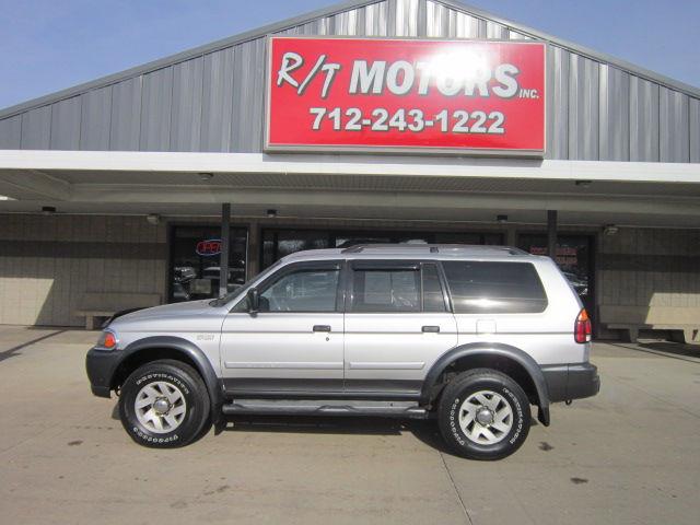 2003 Mitsubishi Montero Sport XLS