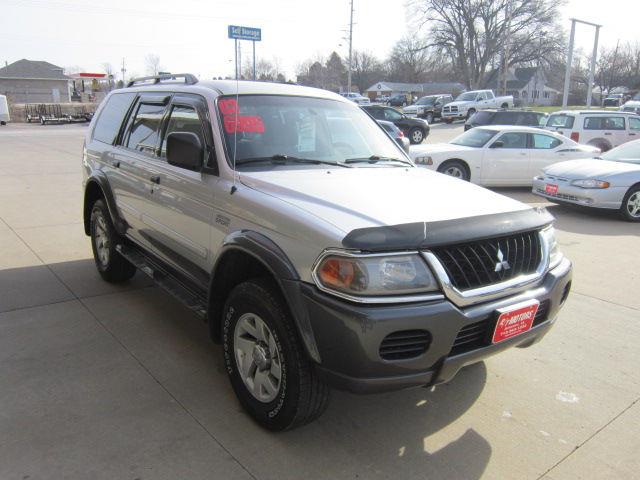 2003 Mitsubishi Montero Sport XLS