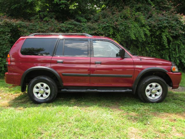 2003 Mitsubishi Montero Sport Shelby GT5