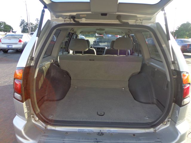 2003 Mitsubishi Montero Sport Megacab SLT, Hemi, Nerf Bars