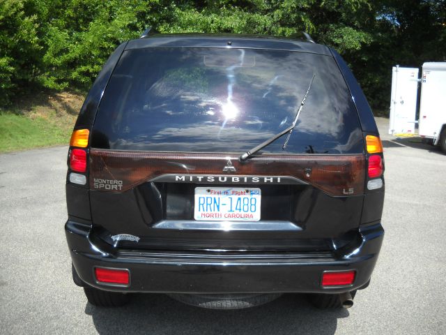 2003 Mitsubishi Montero Sport 3.0cl W/leath