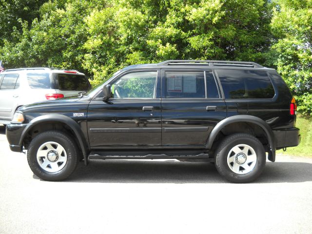 2003 Mitsubishi Montero Sport 3.0cl W/leath