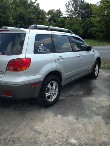 2003 Mitsubishi Outlander 1.8T Quattro Sedan 4D
