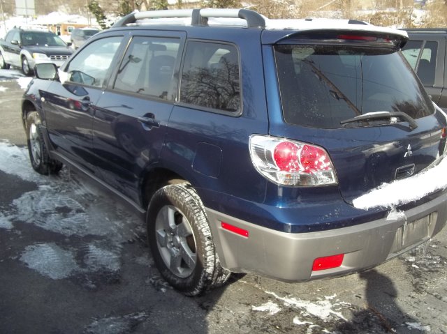 2003 Mitsubishi Outlander Unknown