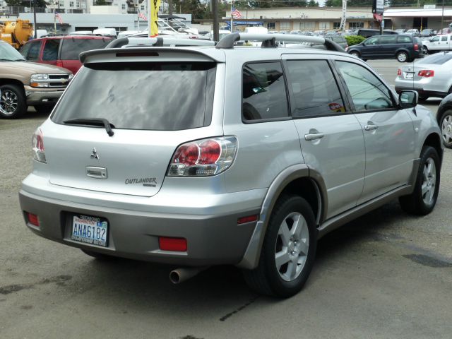 2003 Mitsubishi Outlander C1500 Scottsdale